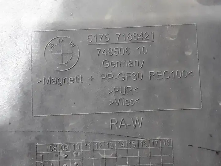 BMW 5 F10 F11 (2009 - 2016)  7188421 шумоизоляция перегородки