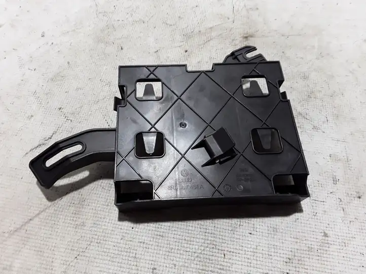 Audi Q5 (2008 - 2012)  8R0907461A Другая часть кузова