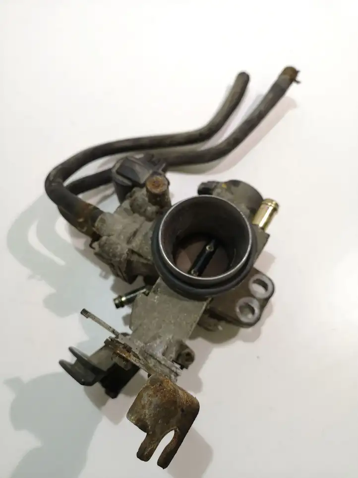 Toyota Yaris (1999 - 2003) 8945252010 Дроссельная заслонка — фото 1