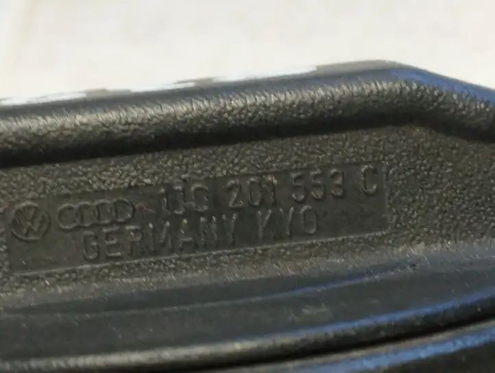 Audi A6 S6 C5 4B (1997 - 2001) 1J0201553C Крышка топливного бака — фото 2