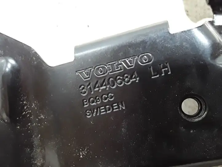Volvo XC60 (2017 - ) 31440684 Другая часть кузова — фото 2