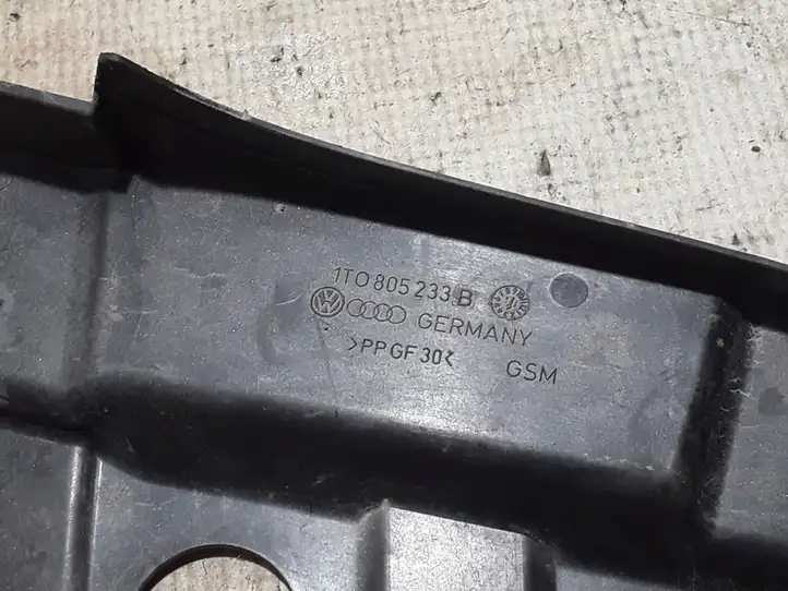 Volkswagen Caddy (2010 - 2015)  1T0805233B Другая часть кузова