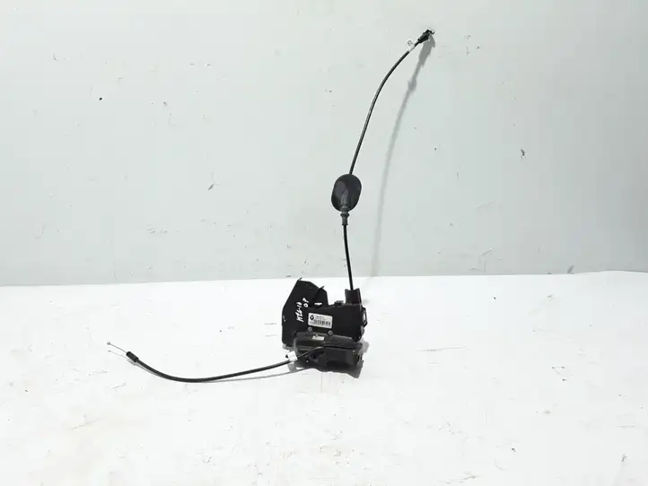 Renault Megane III (2009 - 2016)  805020256R Замок передней двери