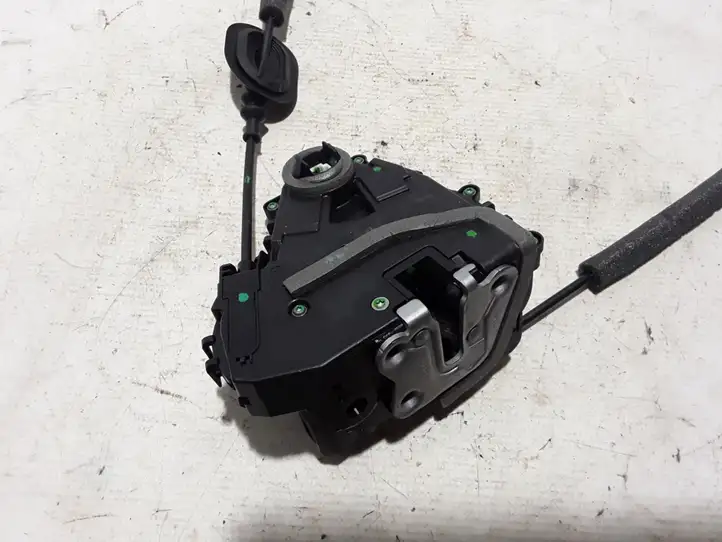 Renault Captur II (2020 - )  805024067R Замок передней двери