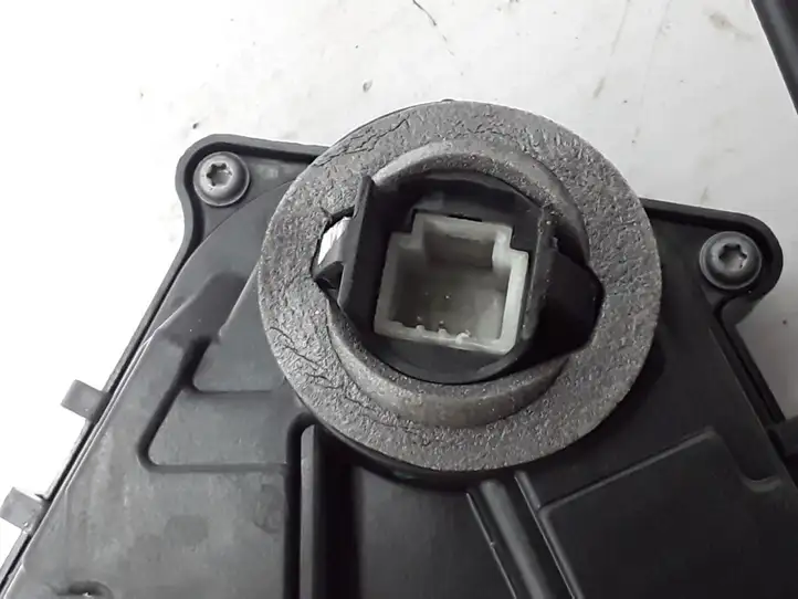 Renault Captur II (2020 - ) 805034935R Замок передней двери — фото 3