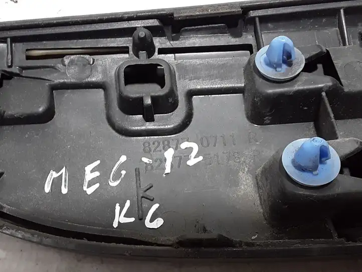 Renault Megane III (2009 - 2016) 828770711R Молдинги задней двери — фото 3