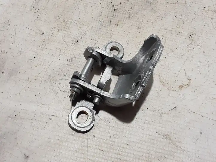 Renault Captur II (2020 - ) 804007332R Верхняя петля задней двери — фото 3