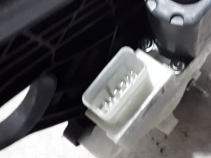 Renault Captur II (2020 - )  827216497R  Механизм для электрического подъема окон задней двери (без двигателя)