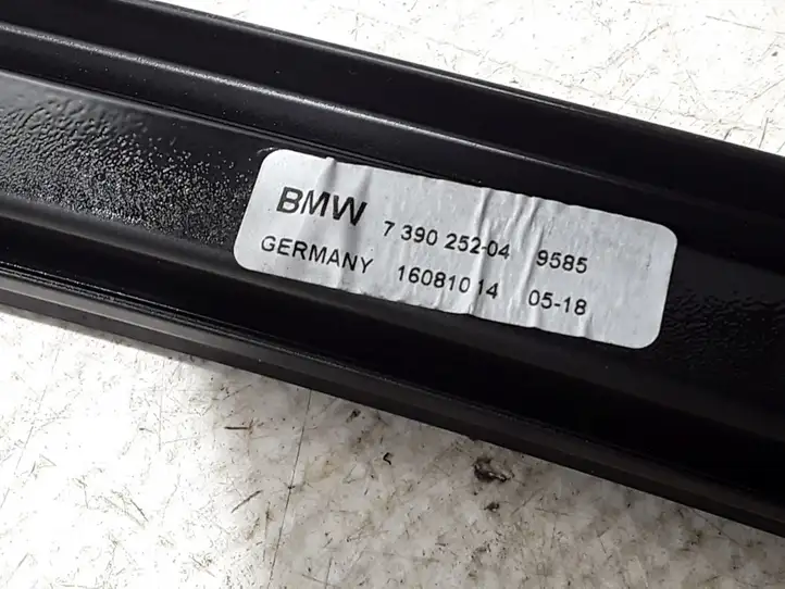 BMW 5 G30 G31 (2016 - ) 7390252 Молдинги задней двери — фото 2