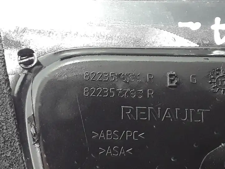 Renault Captur (2013 - 2020) 822351661R Молдинги задней двери — фото 2