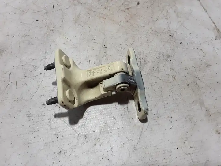 Mercedes-Benz E W213 (2016 - )  A2137302002 Верхняя петля задней двери