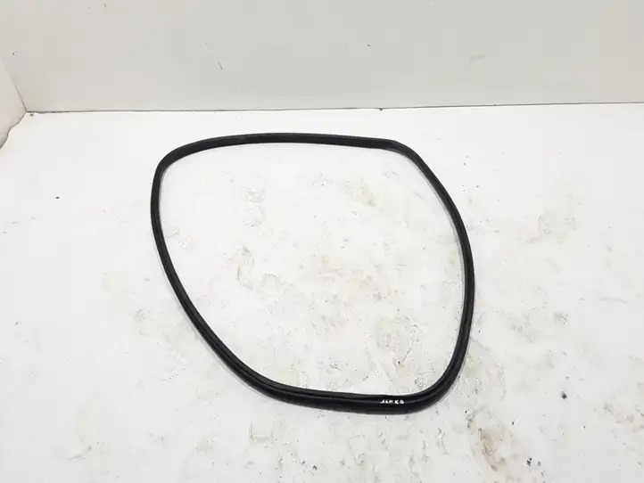 Volvo S60 (2013 - 2018) 31335807 Уплотнитель кузова — фото 1