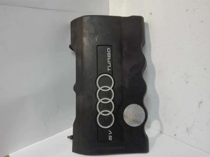 058103724B Audi A4 S4 B5 8D Variklio dangtis (apdaila)