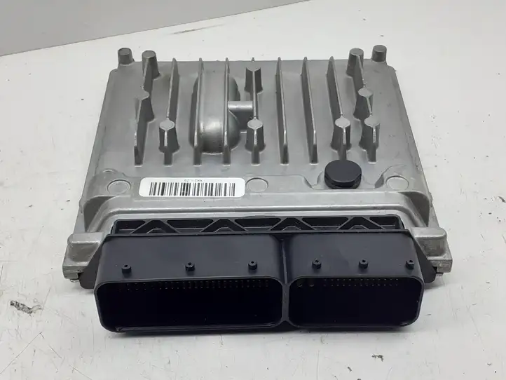 Mercedes-Benz Vito Viano W639 (2010 - 2015)  A6511501879 Блок управления двигателя