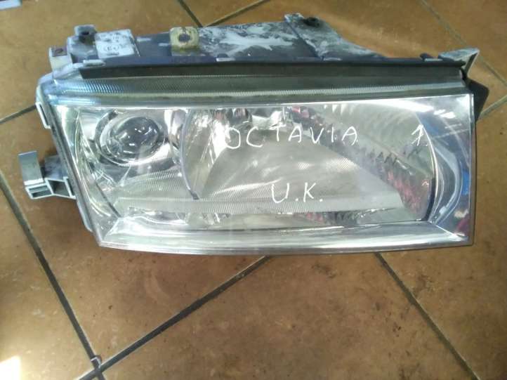 Skoda Octavia Mk1 (1U) (1996 - 2004)  1U2941018P Передняя фара