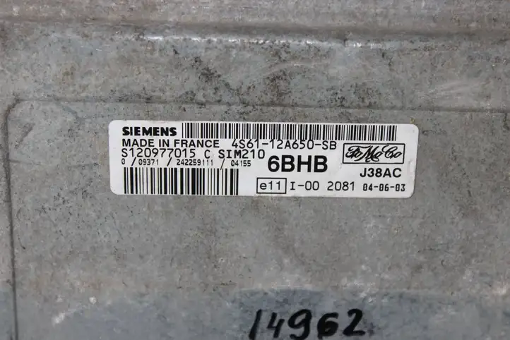 Ford Fiesta (2000 - 2005) 4S6112A650SB Блок управления двигателем (ЭБУ) — фото 3
