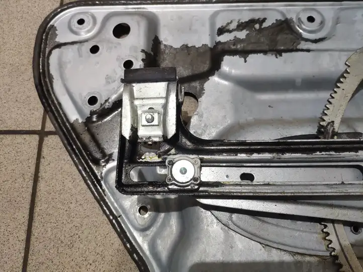 Volvo V50 (2004 - 2008)  8679083 Передний комплект электрического механизма для подъема окна