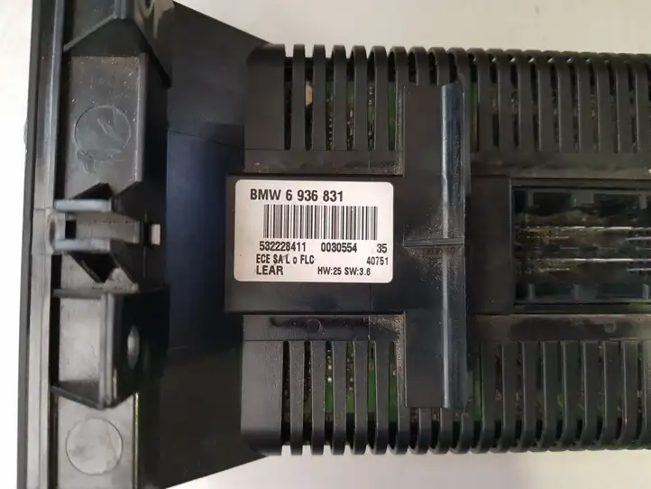 BMW 3 E46 (1998 - 2005)  6936831 Включатель фонарей