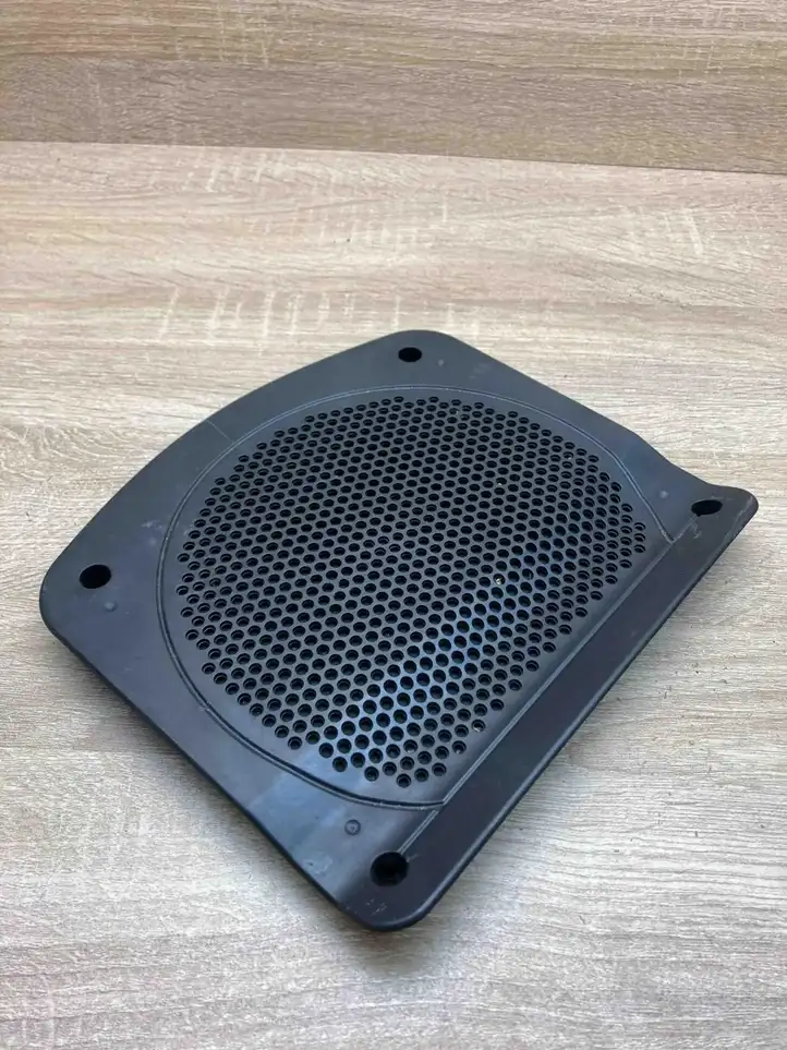 BMW 5 F10 F11 (2009 - 2016)  9187783 Сабвуферная решетка