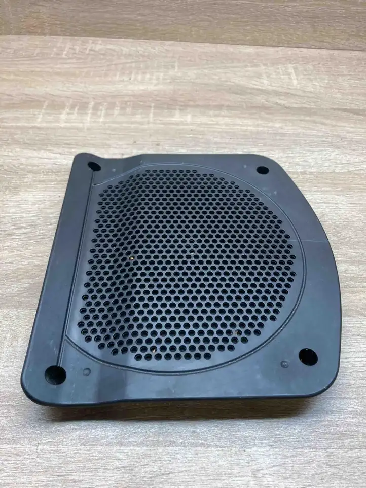 BMW 5 F10 F11 (2009 - 2016)  9187783 Сабвуферная решетка