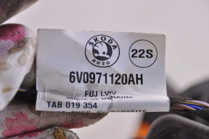 Skoda Fabia Mk3 (NJ) (2015 - 2021) 6V0971120AH Проводка раздвижной двери — фото 4