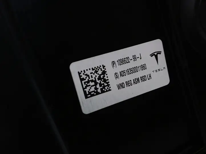 Tesla Model 3 (2017 - 2023) 109662299J Стеклоподъемник передней двери (комплект) — фото 2