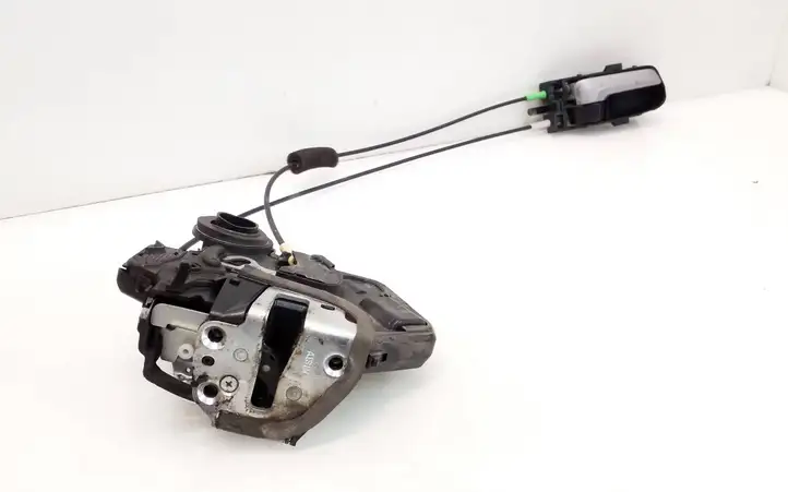 Suzuki Grand Vitara (2005 - 2008)  51117064 Замок задней двери