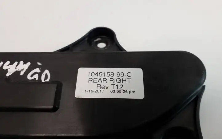 Tesla Model X (2015 - 2021) 104515899C Наружная ручка задней двери — фото 6