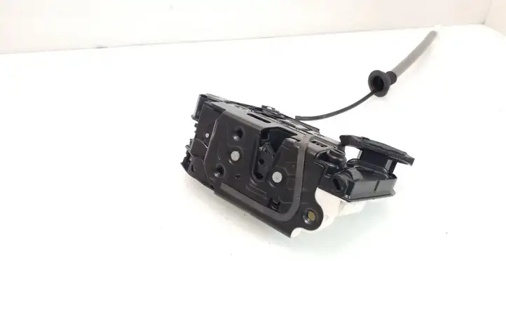 Skoda Octavia Mk3 (5E) (2013 - 2019) 5E0839016A Замок задней двери — фото 2