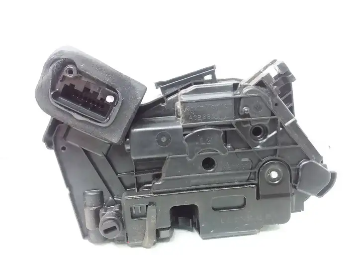 Volkswagen Polo V 6R (2009 - 2015) 5K4839015F Замок задней двери — фото 2