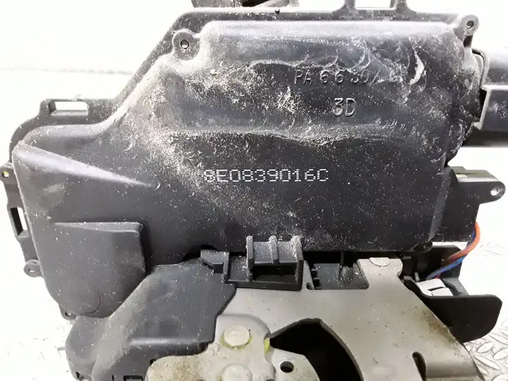 Audi A4 S4 B6 8E 8H (2000 - 2006) 8E0839016C Замок задней двери — фото 3