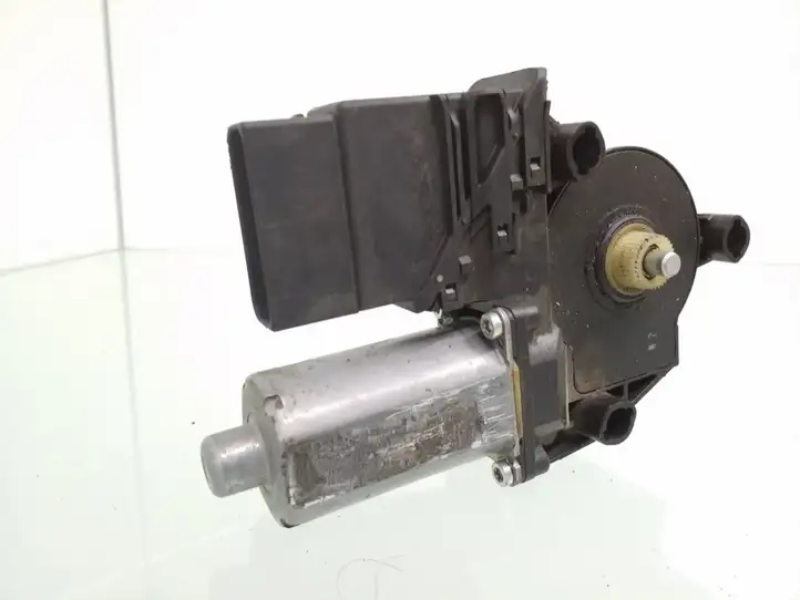 Volkswagen Golf IV (1998 - 2005) 0130821475 Стеклоподъемник задней двери — фото 3