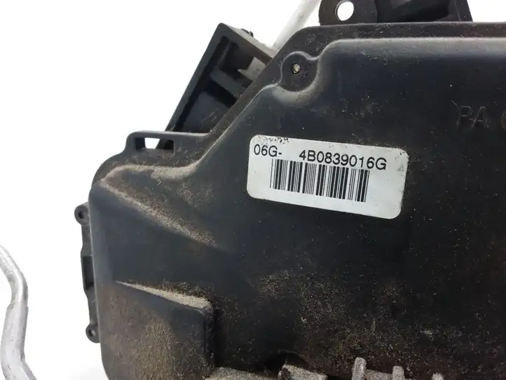 Audi A6 S6 C5 4B (2001 - 2004) 4B0839016G Замок задней двери — фото 4