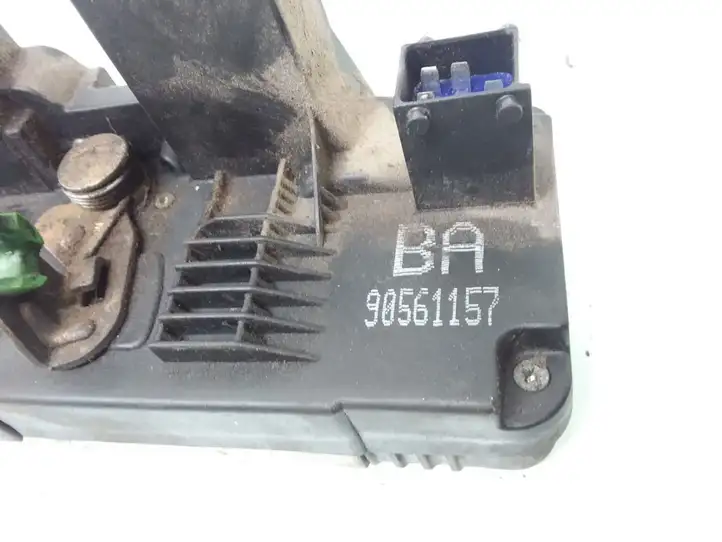 Opel Astra G (1998 - 2004) 90561157 Замок задней двери — фото 4