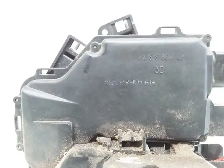 Audi A6 S6 C5 4B (2001 - 2004) 4B0839016G Замок задней двери — фото 3