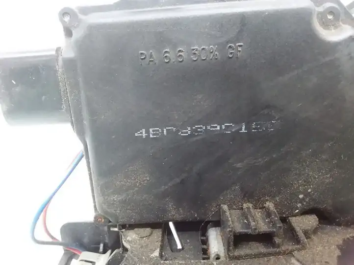 Audi A6 S6 C5 4B (2001 - 2004) 4B0839015G Замок задней двери — фото 4