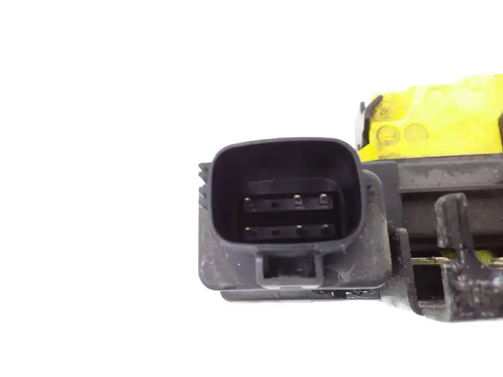 Volvo S60 (2000 - 2004)  8650554 Замок задней двери