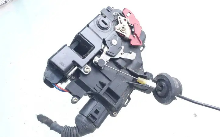 Audi A4 S4 B6 8E 8H (2000 - 2006) 8E0839015C Замок задней двери — фото 2