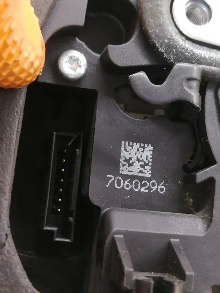 BMW 3 E90 E91 (2005 - 2012) 7060296 Замок задней двери — фото 4