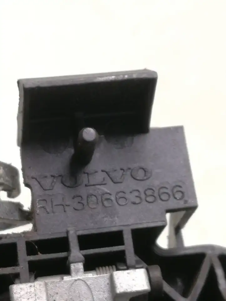 Volvo V50 (2004 - 2008)  30663866 Наружная ручка