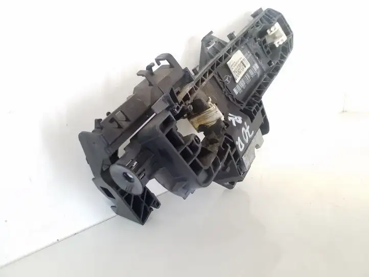Mercedes-Benz E C207 W207 (2009 - 2017) A2077600240 Крепление наружной ручки передней двери — фото 6