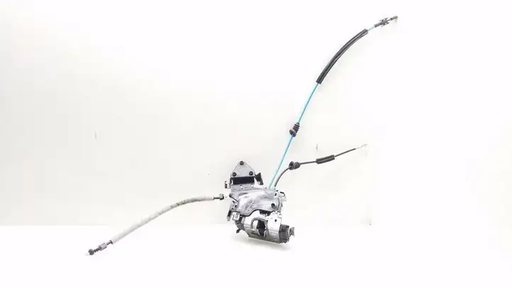 Mercedes-Benz C W204 (2007 - 2014)  A2047301435 Замок задней двери