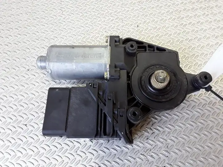 Volkswagen PASSAT B5 (1997 - 2000) 0130821696 Стеклоподъемник задней двери — фото 1