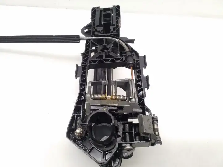 Volkswagen PASSAT B6 (2005 - 2010)   Наружная ручка