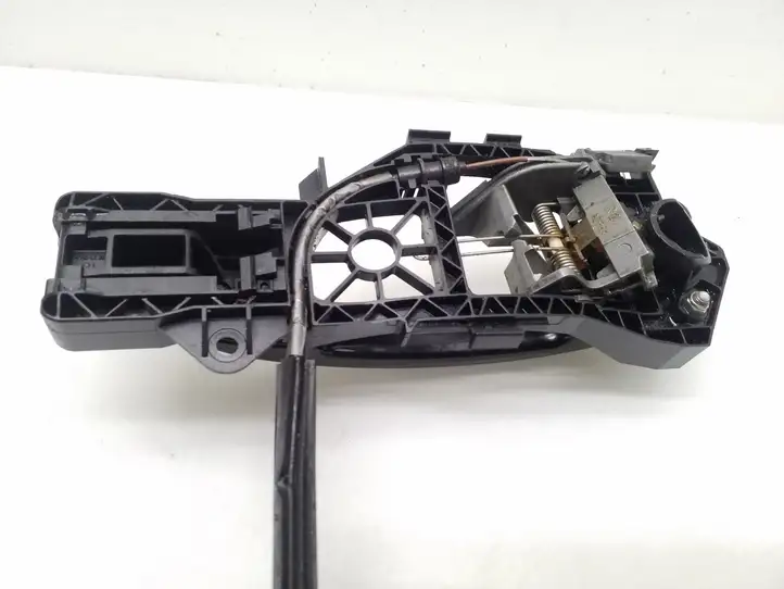 Volkswagen PASSAT B6 (2005 - 2010)   Наружная ручка