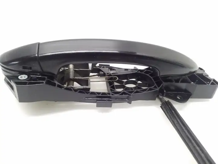 Volkswagen PASSAT B6 (2005 - 2010)   Наружная ручка