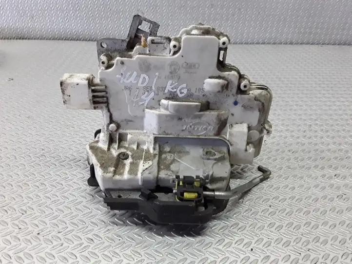Audi A4 S4 B6 8E 8H (2000 - 2006) 8E0839015 Замок задней двери — фото 2