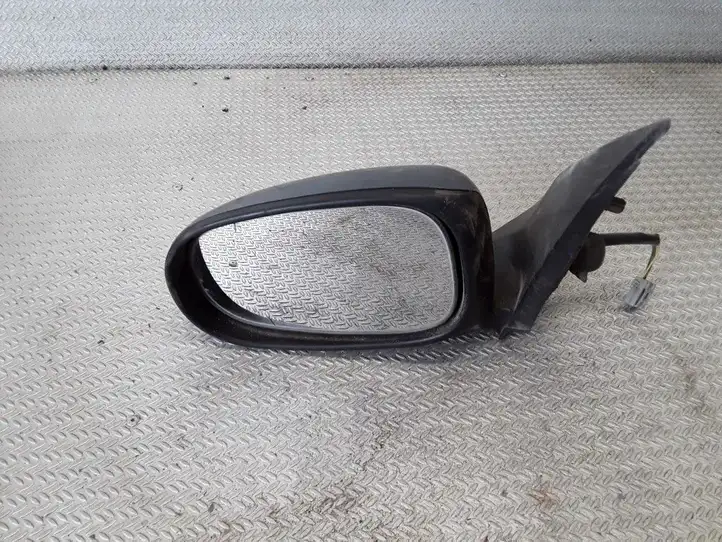 Nissan Almera N16 (2000 - 2010) E11015827 Боковое зеркало с электроприводом — фото 1