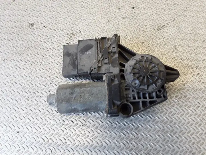 Volkswagen PASSAT B5.5 (2001 - 2005) 0130821696 Стеклоподъемник задней двери — фото 2