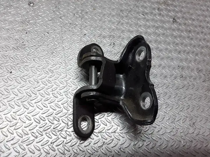 Toyota Avensis T250 (2006 - 2009)   Верхняя петля задней двери